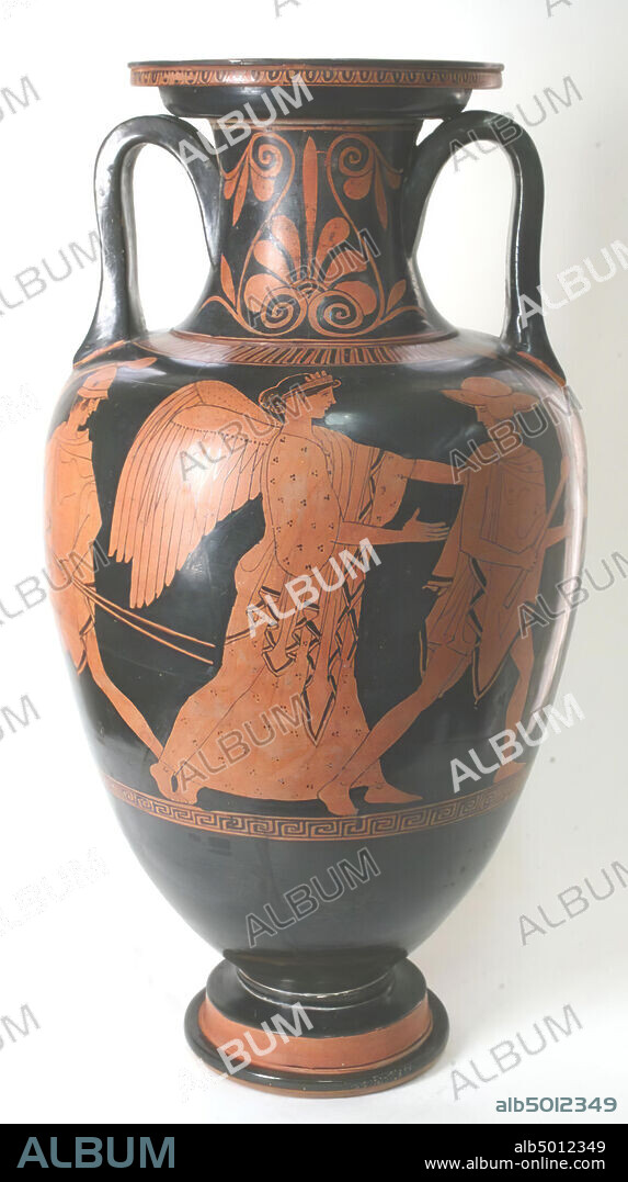 Attic red-figure neck-amphora with member. A. Eos chasing Kephalos. Friend or K. runs away. B. Bearded man and 2 youths. (Father or K. and 2 friends who bring the news). Niobid Painter. Atic red-figured neck-amphora with lid, attributed to the Niobid painter. A: Eos to the right, chasing Kephalos. A second youth runs away. B: Central an old man with a stick, flanked by two young hunters, warned. the buddies of, vase, amphora, neck-amphora, lid, earthenware, red-figured, Attic, 50.8 cm, ø 26.8 cm, red-figured, Attic, Niobid painter -460.