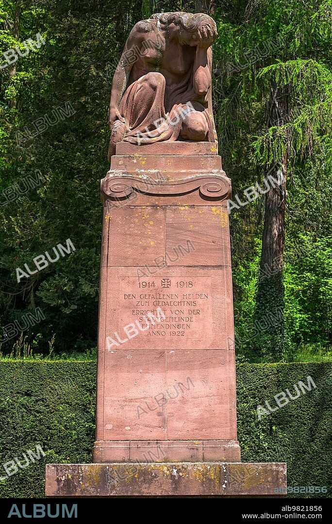 War memorial for fallen soldiers of the First World War 1914-1918; Stadtgarten Emmendingen; Baden-Württemberg; Germany; Europe.