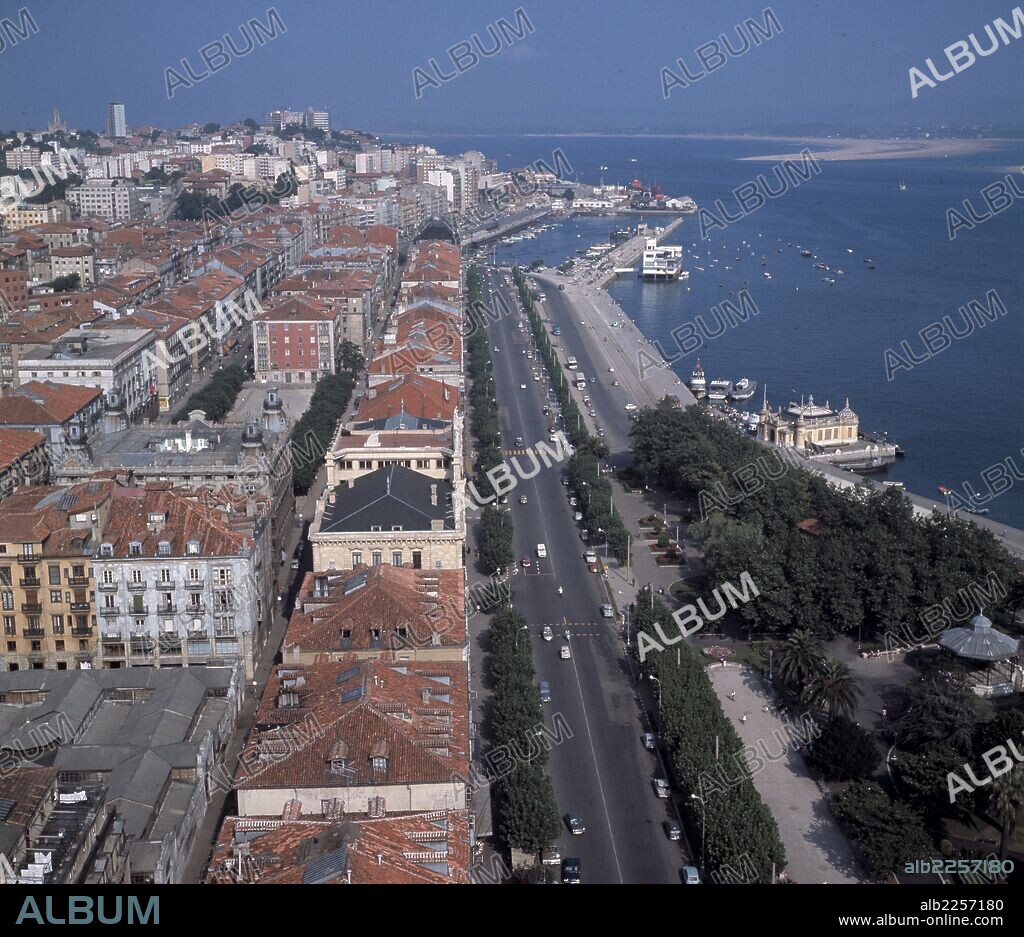 SANTANDER. PASEO DE PEREDA. VISTA AEREA DEL AÑO 1968.