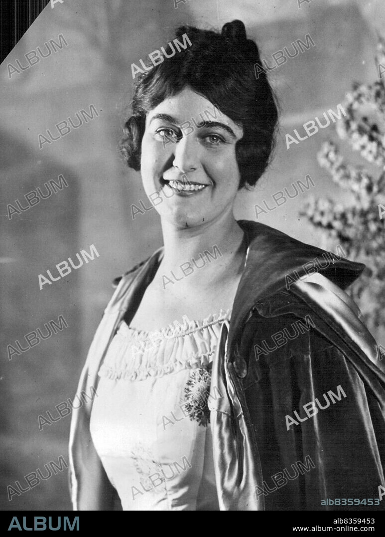 Grace Moore Makes Grand Opera Bow -- Grace Moore, as she appeared at the Metropolitan Opera House, where she made her debut in Grand Opera as 'Mimi' in Puccini's "La Boheme". The Opera House was jammed with people who came to hear this charming and modest singer. Miss Moore Xrose to her present fame from a choir singer in Jellico, Tennessee. July 2, 1928. (Photo by International Newsreel Photo).