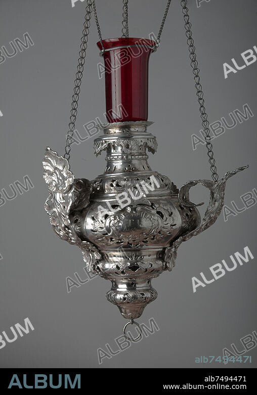 ANONYMOUS. Silversmithing, Augsburg, 1750. - Sanctuary lamp. - Silver. Wittichen (Kaltbrunn, community Schenkenzell, Black Forest, Baden-Württemberg, Germany), Wittichen Monastery, former monastery church, today Catholic Parish Church of All Saints.