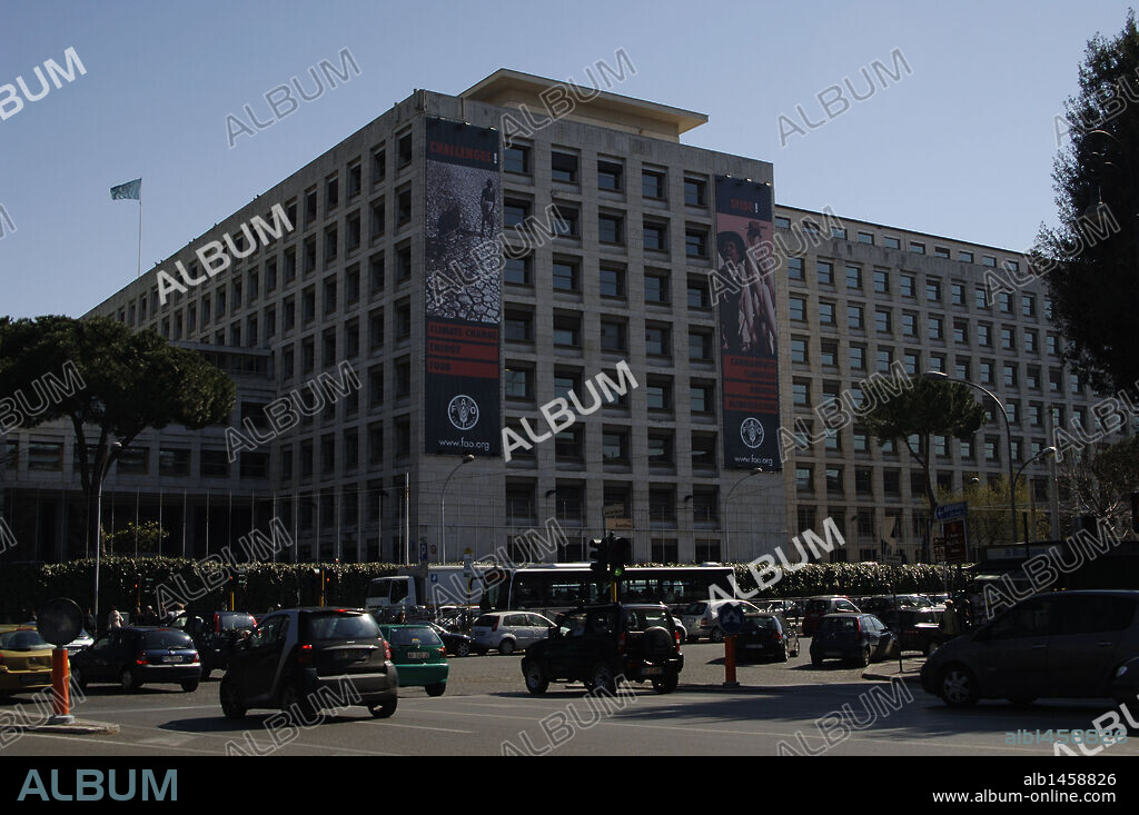 Italy. Rome. Fao building. International headquarters of the Food and Agriculture Organization (FAO).  Building was designed in 1938 by Vittorio Cafiero and Mario Ridolfi, completed in 1952. Italian Exterior.