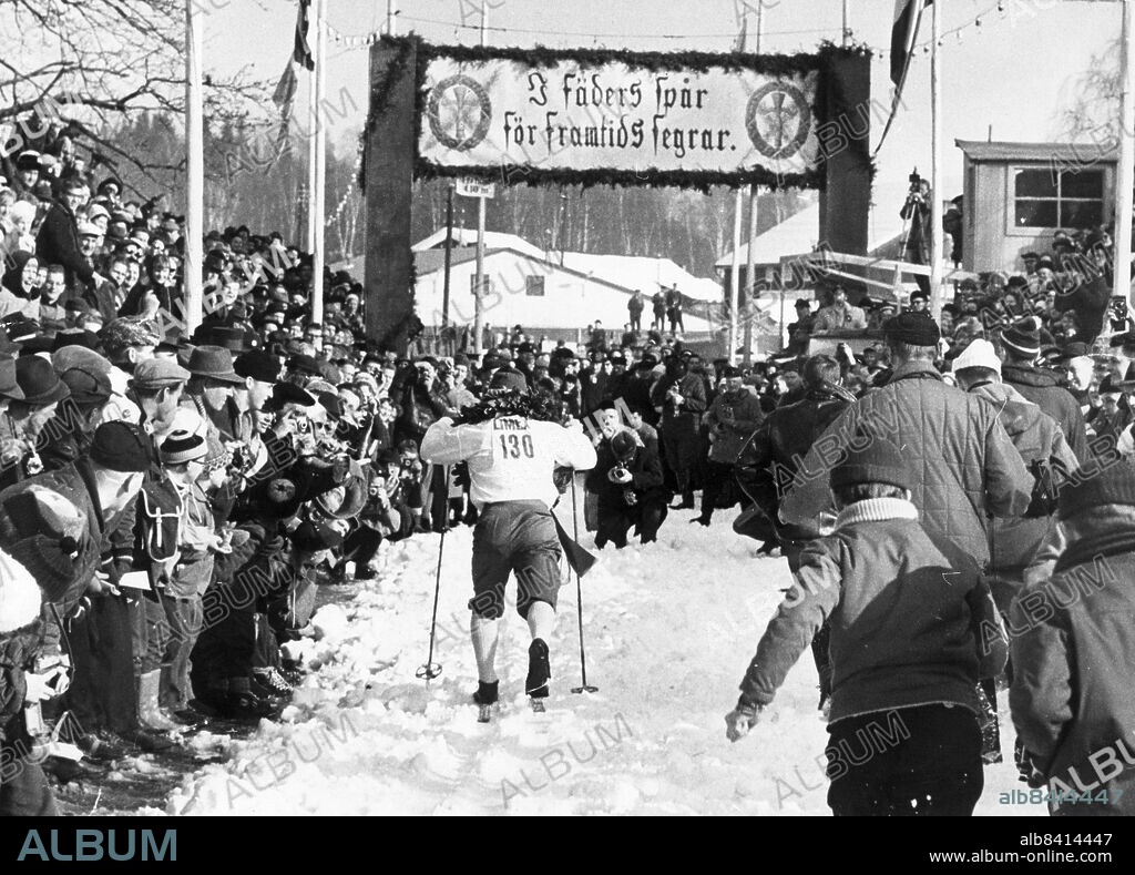 Mora 1960 . Sixten Jernberg vinner Vasaloppet . Foto: Olle Seijbold Kod: 51 . COPYRIGHT SCANPIX SWEDEN.