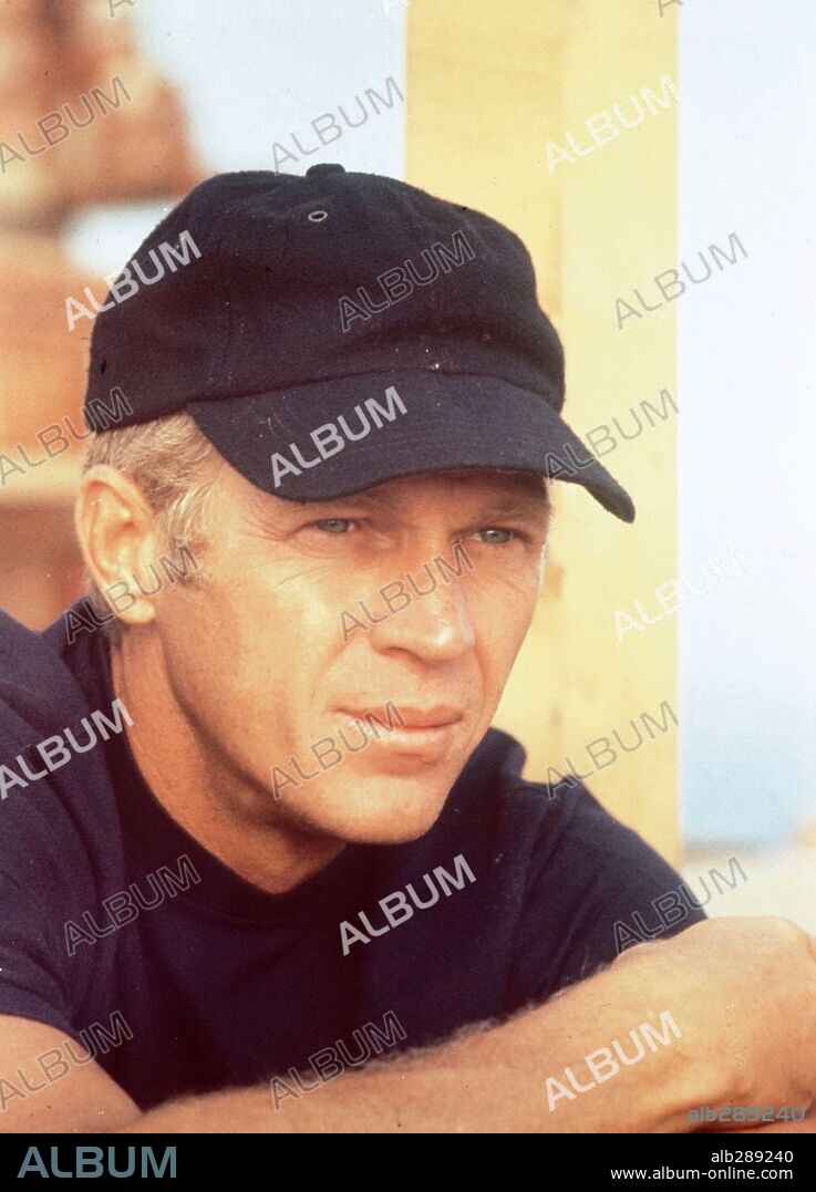 STEVE MCQUEEN in THE THOMAS CROWN AFFAIR, 1968, directed by NORMAN JEWISON. Copyright UNITED ARTISTS.