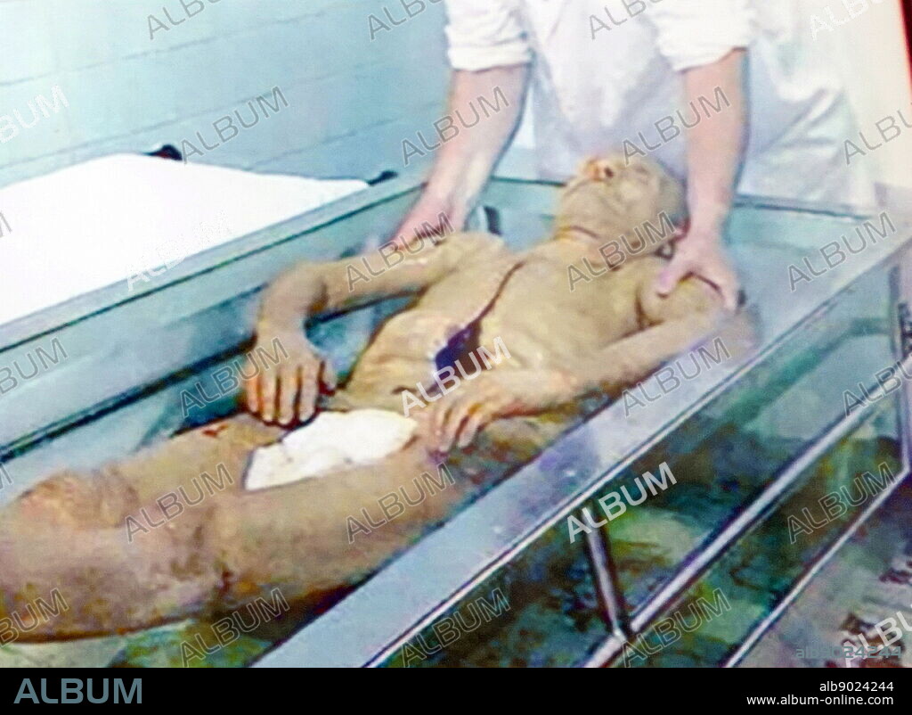 Photograph showing the process of embalming Vladimir Lenin's body. Vladimir Ilyich Ulyanov (1870-1924) a Russian revolutionary, politician, and political theorist.