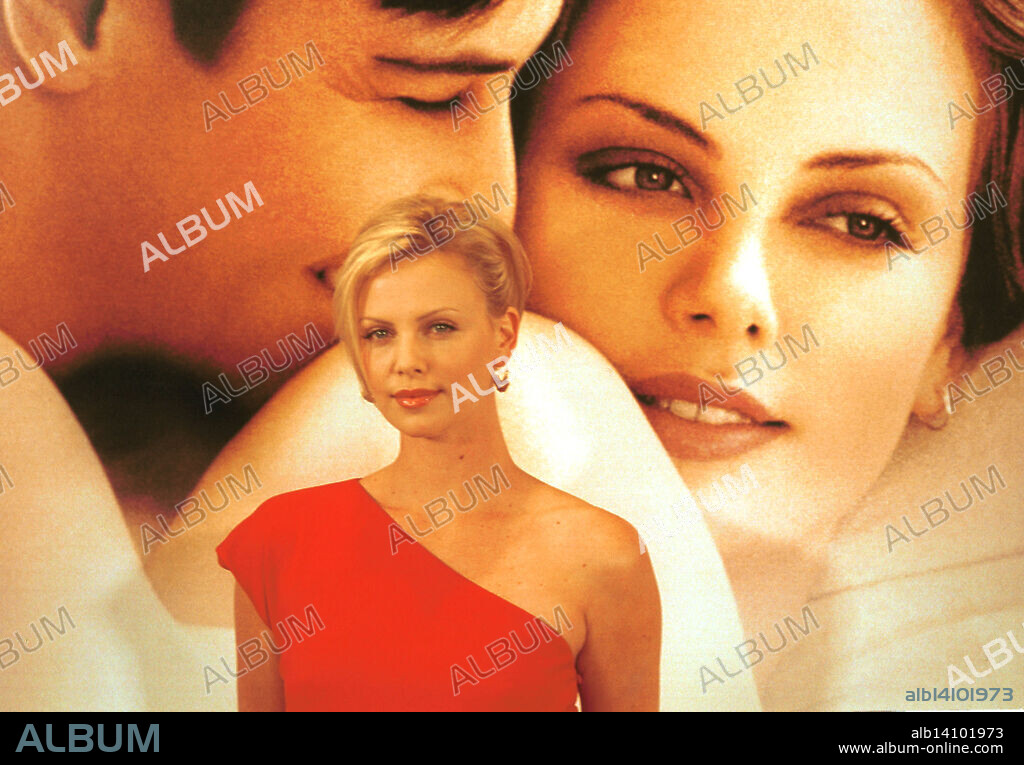 La actríz, modelo, activista y productora Sudafricana Charlize Theron posando en el Festival de Cine Fantástico de Sitges. Barcelona, 4 de mayo del 2001.