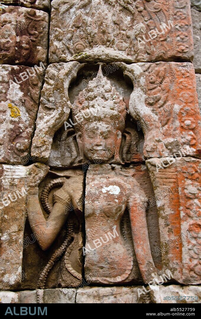 Banteay Kdei is located southeast of Ta Prohm and east of Angkor Thom. It was built in the late 12th to early 13th centuries CE during the reign of Jayavarman VII, it is a Buddhist temple in the Bayon style, similar in plan to Ta Prohm and Preah Khan, but less complex and smaller.
