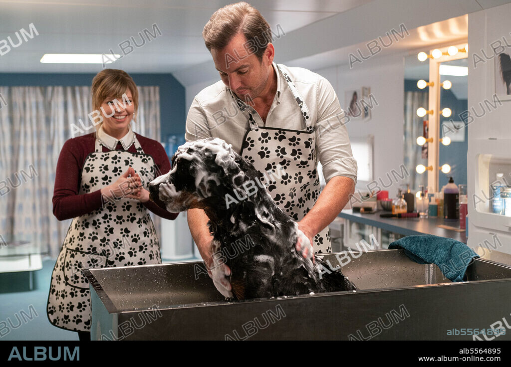 NATASHA LYONNE et WILL ARNETT dans SHOW DOGS, 2018, réalisé par RAJA GOSNELL. Copyright Open Road Films/Riverstone Pictures.