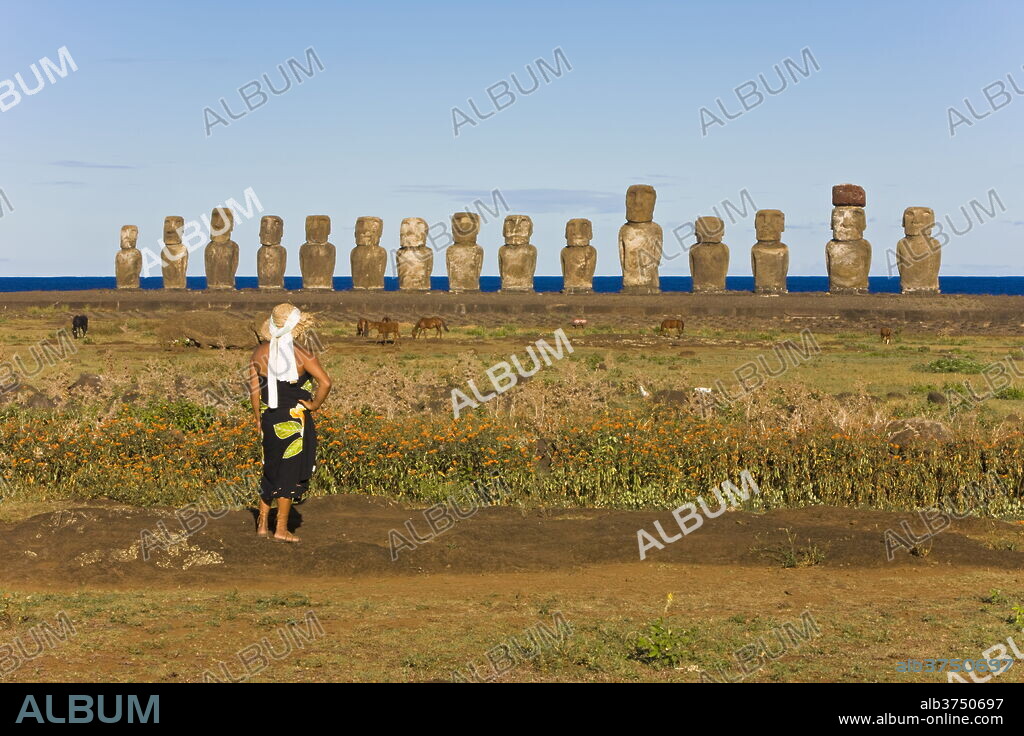 Ahu Tongariki, the largest ahu on the Island, Tongariki is a row of 15 giant stone Moai statues, Rapa Nui (Easter Island), UNESCO World Heritage Site, Chile, South America.