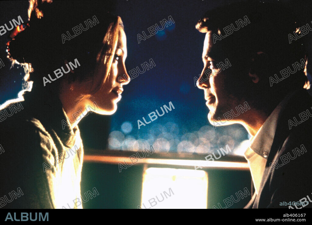 GEORGE CLOONEY y JENNIFER LOPEZ en UN ROMANCE MUY PELIGROSO, 1998 (OUT OF SIGHT), dirigida por STEVEN SODERBERGH. Copyright UNIVERSAL PICTURES / MORTON, MERRICK.