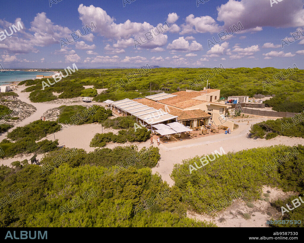 Restaurant Es Trenc, Es Trenc, municipio de Campos, Mallorca, balearic islands, Spain.