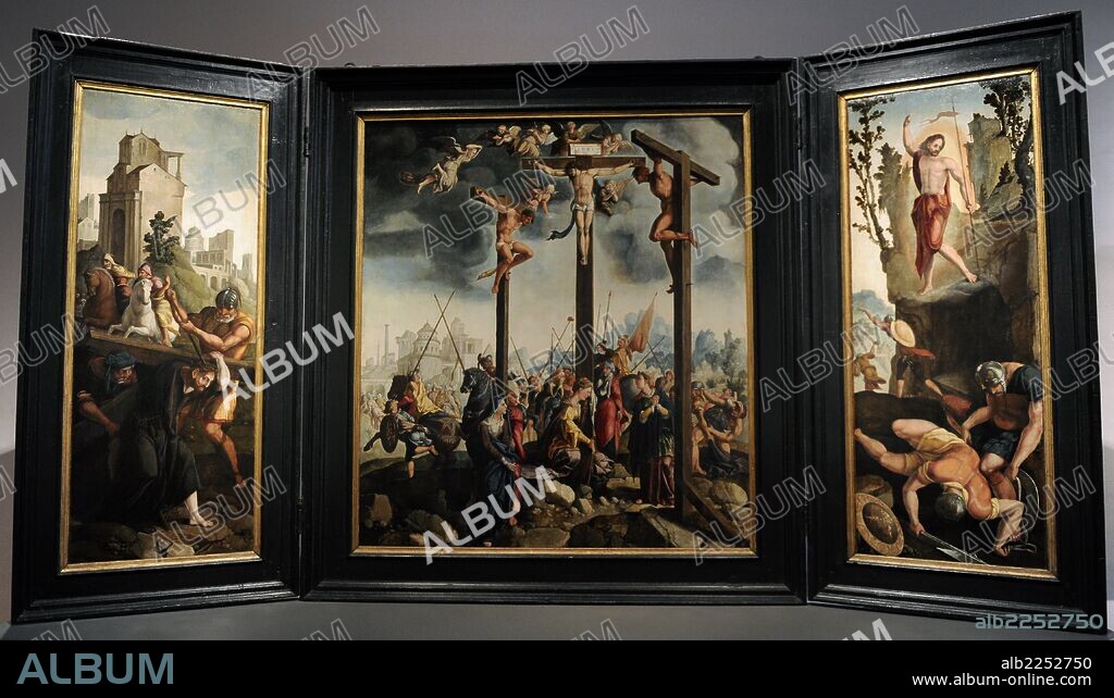 ARTE RENACIMIENTO. HOLANDA. JAN VAN SCOREL (1495-1562). Pintor holandés, que introdujo el arte Alto renacimiento Italiano en los Países Bajos. "Tríptico de al Crucifixión", 1535. En la parte central la Crucifixion. Los paneles laterales, portando la Cruz y Resurrección. Museum Catharijneconvent. Utrecht. Países Bajos.