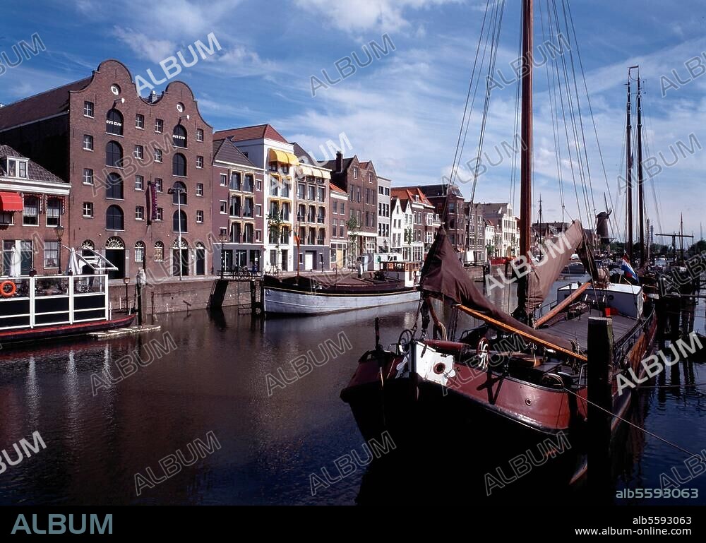 Rotterdam, Delfshaven, Museum ' de Dubbelde Palmboom' © Jochen Helle 6 × 7 cm.