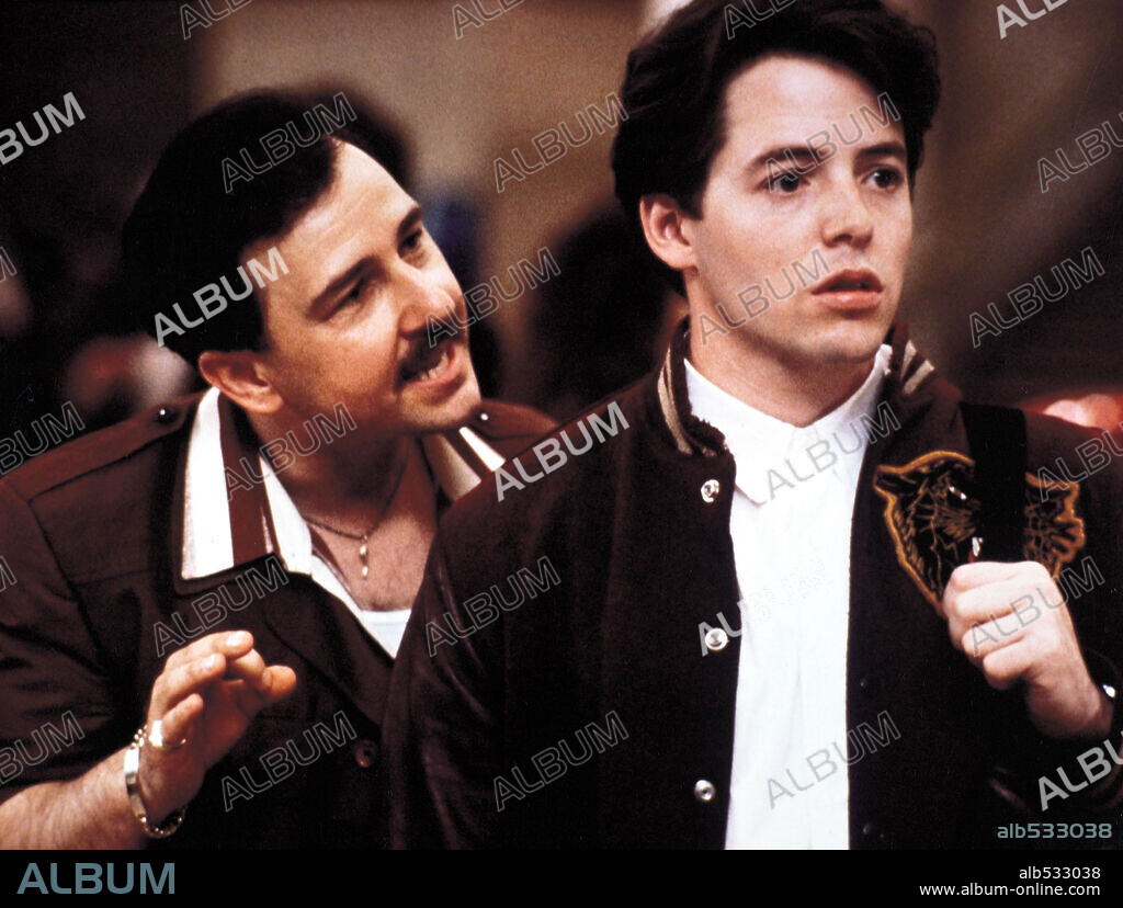 BRUNO KIRBY and MATTHEW BRODERICK in THE FRESHMAN, 1990, directed by ANDREW BERGMAN. Copyright TRISTAR PICTURES.