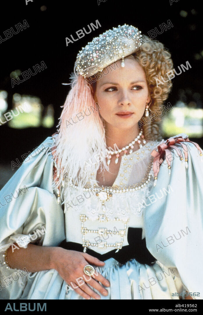 KIM CATTRALL en EL REGRESO DE LOS MOSQUETEROS, 1989 (THE RETURN OF THE MUSKETEERS), dirigida por RICHARD LESTER. Copyright CINE 5/FILDEBROC/IBEROAMERICANA FIMS PROD/UNIVERSAL PICTURES.
