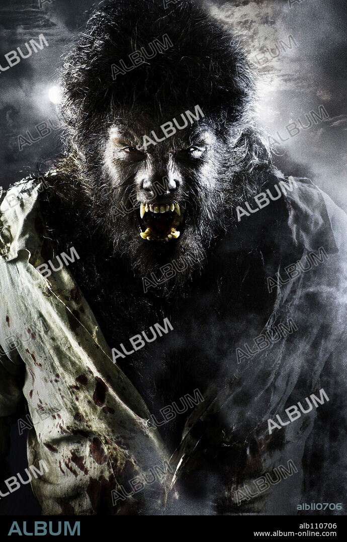 Poster of THE WOLFMAN, 2010, directed by JOE JOHNSTON. Copyright STUBER/PARENT/UNIVERSAL PICTURES.