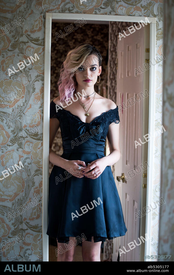 EMMA MACKEY dans SEX EDUCATION, 2019, réalisé par BEN TAYLOR et KATE HERRON. Copyright NETFLIX.
