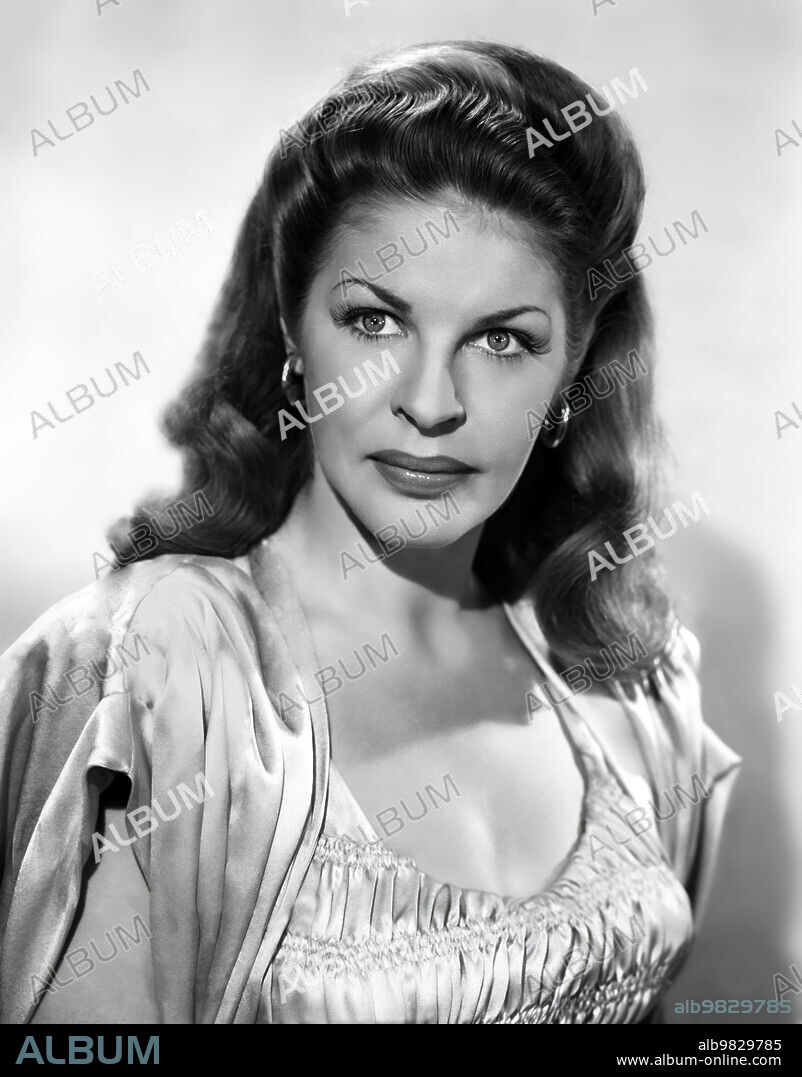 MARTHA RAYE.