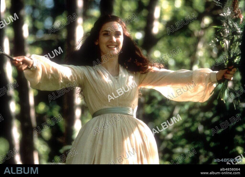 WINONA RYDER en MUJERCITAS, 1994 (LITTLE WOMEN), dirigida por GILLIAN ARMSTRONG. Copyright COLUMBIA PICTURES.