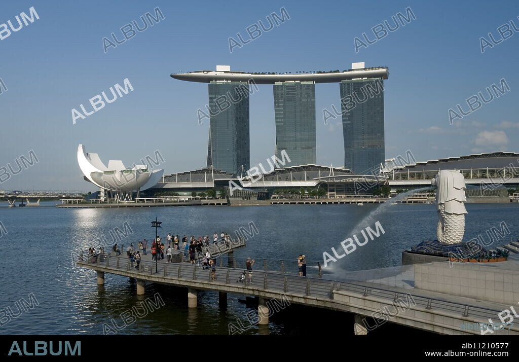 Marina Sands Resort and Casino and Merlion, Singapore, Southeast Asia, Asia.