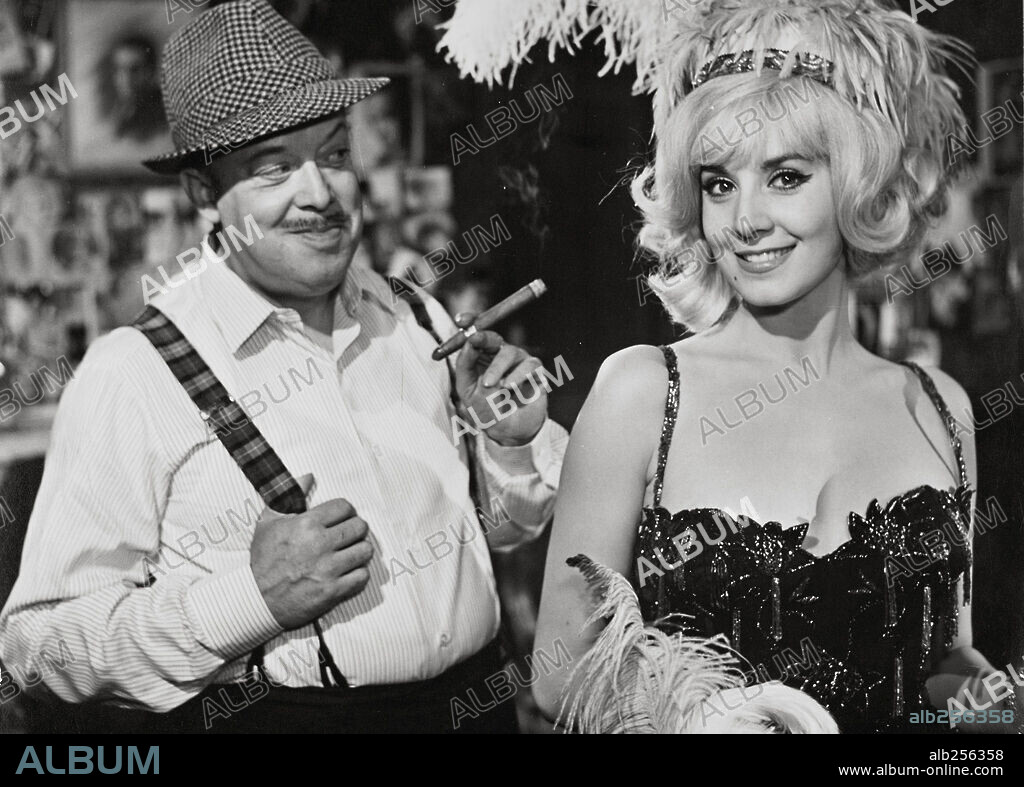 ANTONIO GARISA and CONCHA VELASCO in EL ARTE DE CASARSE, 1966, directed by JORGE FELIU. Copyright EVA FILMS.