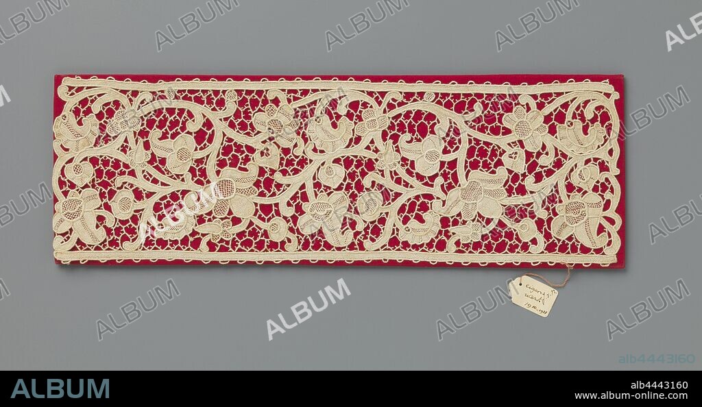 Strip of needle lace on a piece of cardboard covered with red textile, Strip of natural-colored needle lace: Venetian embossed lace. The lace is placed on a piece of cardboard that is covered with red textile. The repeating lace pattern consists of wide, curving tendrils with different types of flowers attached to them. One flower is a bit smaller than the other, but the flowers are all pretty big, almost every flower heart is oval. The motifs are connected to each other by a barbed ground. Ornamental soils have been used in the flowers. The top and bottom of the strip are straight and both are finished with one row of funded bows, which are attached to the straight edge at some distance from each other., Johanna E. van Nierop, Netherlands, 1910 - 1911, linen (material), Venetian raised work, l 37 cm × w 12 cm ×, 16.5 cm.