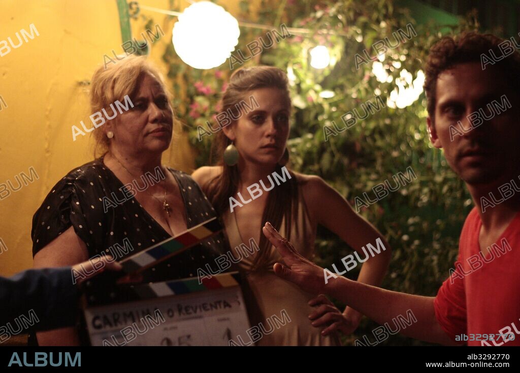 CARMINA BARRIOS, MARIA LEON und PACO LEON in CARMINA O REVIENTA, 2012, unter der Regie von PACO LEON. Copyright JALEO FILMS.
