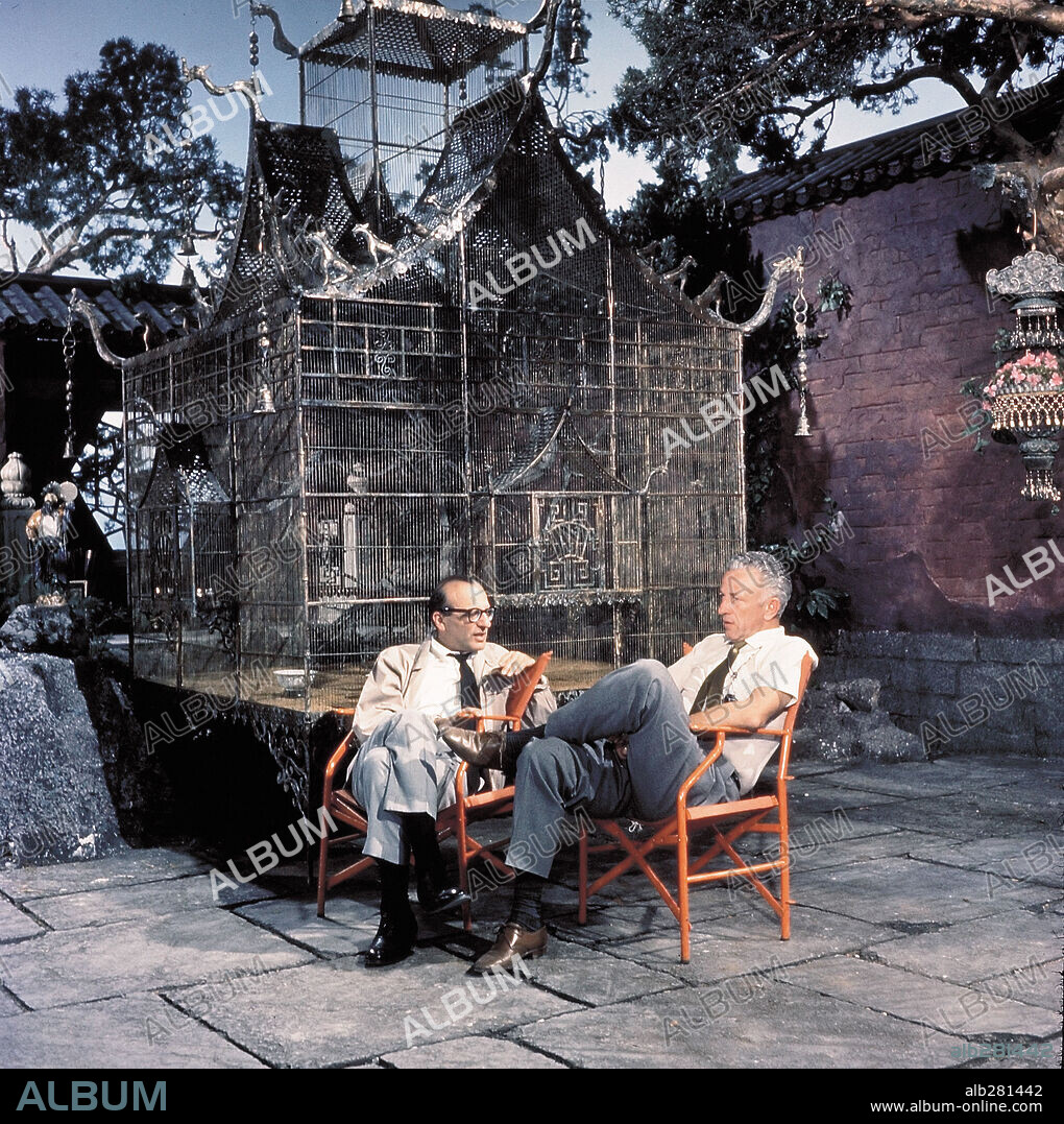 NICHOLAS RAY and PHILIP YORDAN in 55 DAYS AT PEKING, 1963, directed by NICHOLAS RAY. Copyright SAMUEL BRONSTON PRODS/ALLIED ARTISTS.