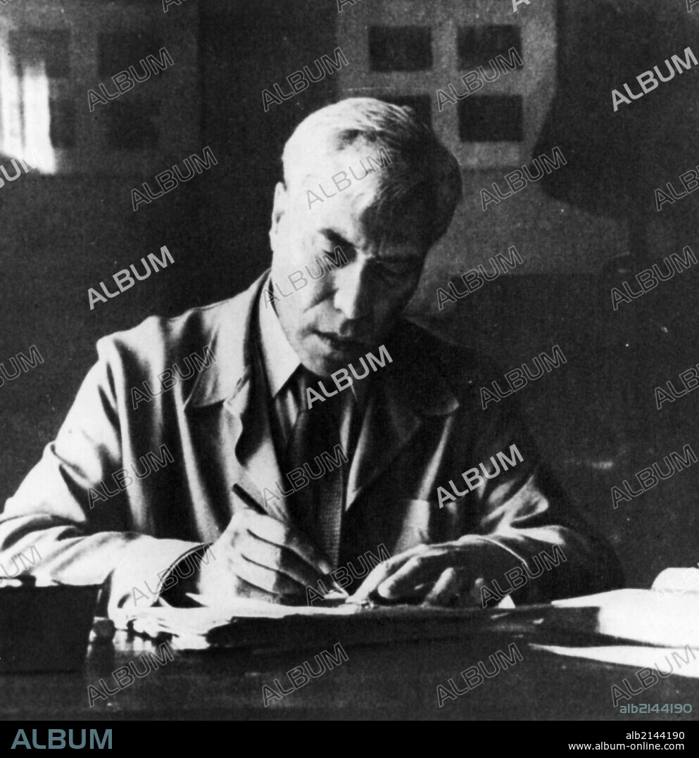 Soviet writer boris pasternak.