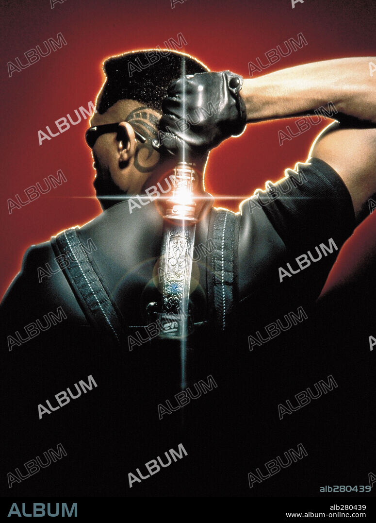 WESLEY SNIPES in BLADE, 1998, directed by STEPHEN NORRINGTON. Copyright NEW LINE CINEMA.