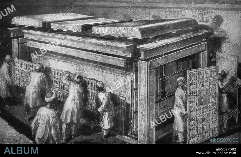 zu: Carter, Howard engl. Archäologe, 1873-1939. Carter entdeckt bei Ausgrabungen in Theben (Ägypten) 1922 das Grab des Tut-anch-Amun: ägyptische Arbeiter zerlegen die vergoldeten Schreine, die den Sarkophag Tut-anch-Amuns umschließen. Zeitgen. Zeichnung von Douglas PacPherson (1871-1952).