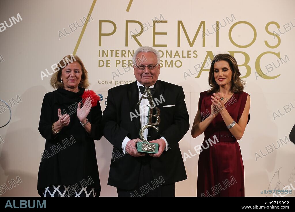 Madrid, 26/10/2017. Entrega de los premios Mariano de Cavia, Luca de Tena y Mingote, por parte de la Reina Letizia a José Luis Garci, Cristián Zegers y El Roto. Foto: Jaime García ARCHDC.