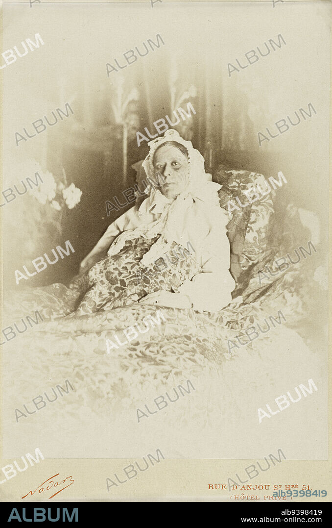 Madame Dorian, Nadar (Gaspard-Félix Tournachon, dit), Photographer, Between 1870 and 1880, 19th century, House of Victor Hugo - Hauteville House, Photograph, Albumen print, Paris, Height: 14.8 cm, Width: 9.8 cm.