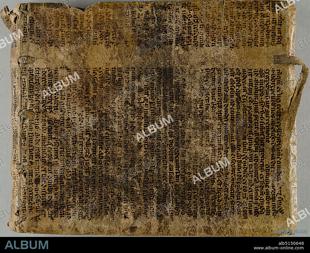 Wolfgang Fugger, Katharina Dietrich, Wolfgang Fugger: A useful and wolgegrundt form, Manncherley beautiful letters, Als Teutscher, Latin, Greek, vnnd Hebrayscher Buchstaben, paper, parchment, letterpress, woodcut, Total: Height: 16,5 cm; Width: 20 cm, Letters, alphabet, writing, ornaments, mask (mascara), Renaissance, Wolfgang Fugger's Schreibmeisterbuch A Useful and Reasonable Form, Manncherley schöner Schriefften is one of the most beautiful and important German writing master books of the Renaissance. It contains an abundance of different scripts, initials, Greek and Hebrew alphabets and texts with notes as well as a separate part A good interpretation of the Roman or Latin letters, which deals with the construction and proportion of the antiqua capitals. All writing examples are cut in wood while the explanatory texts are set. The present edition In Truck decrees zu Nurmberg Anno M.D.Liij comprises 104 uncounted leaves and is bound in an old flexible parchment booklet with remains of a Gothic manuscript.