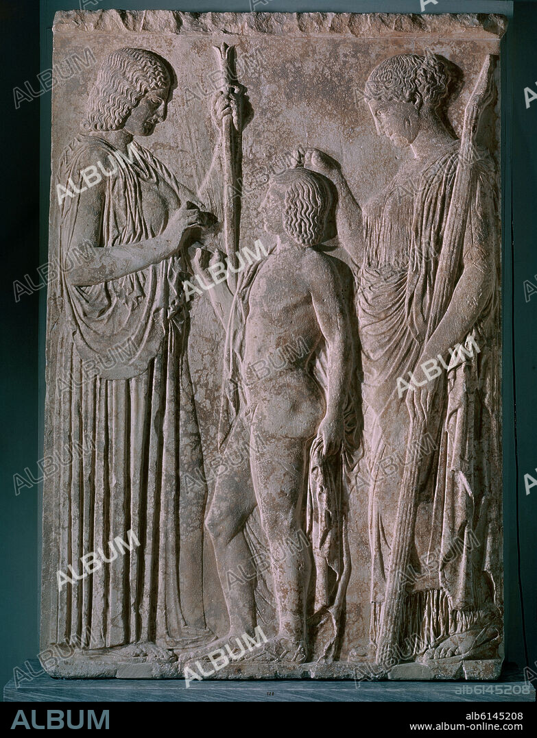 RELIEVE VOTIVO - MISTERIOS DE ELEUSIS: DEMETER, PERSEFONE Y TRIPTOLEMO - 430/420 AC.
