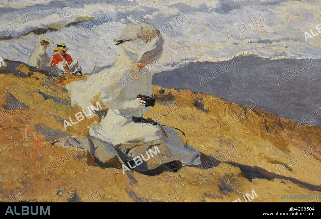 Joaquín Sorolla y Bastida (1863-1923). Pintor español. Instantánea, Biarritz, 1906. María, hija del pintor, preparándose para tomar una instantánea con una cámara Kodak, de bolsillo, plegable, el modelo portátil más pequeño en esa época ideal para aficionados. Salió a la venta como un artículo de lujo en 1902. Museo Sorolla. Madrid. España.