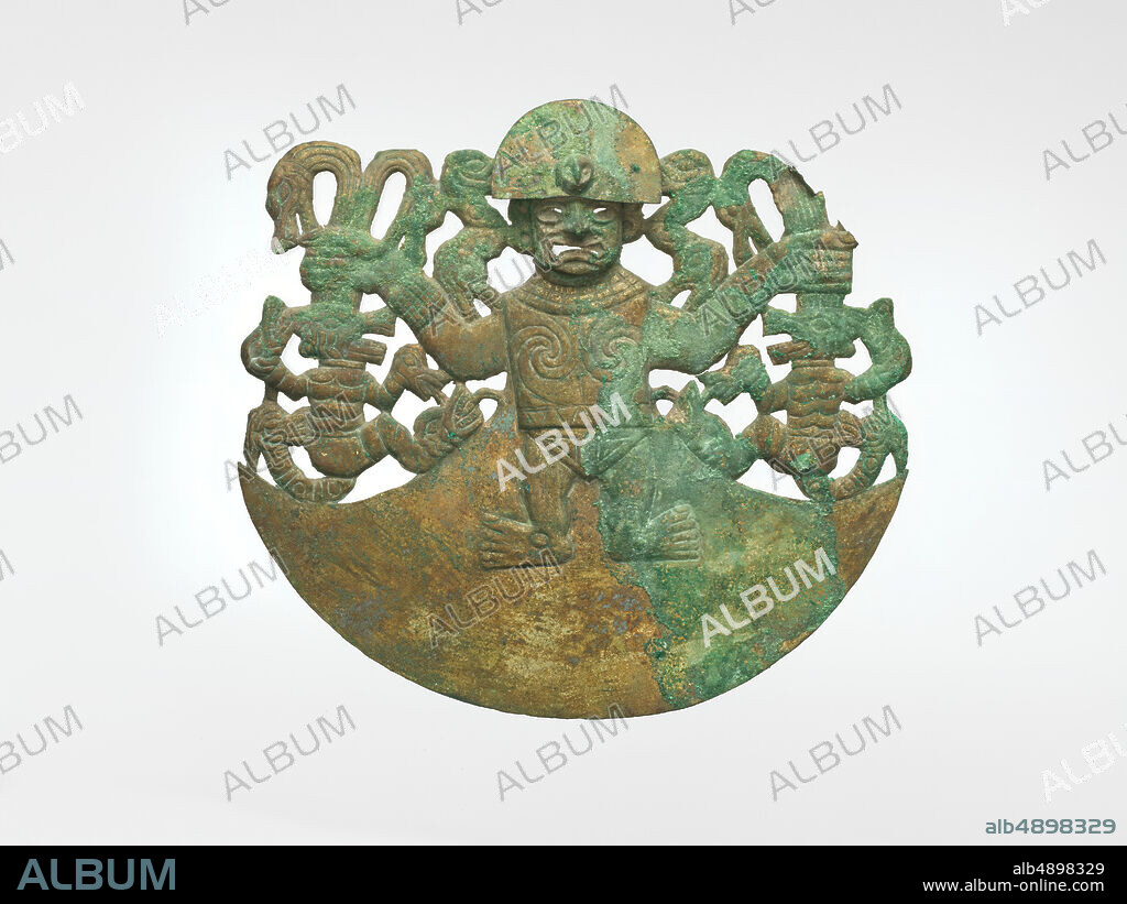 Animal Ornament, Moche (Loma Negra), 6th7th century, Peru, Moche (Loma Negra), Gilded copper, H. 6 5/16 x W. 6 3/4 in. (16 x 17.2 cm), Metal-Ornaments.
