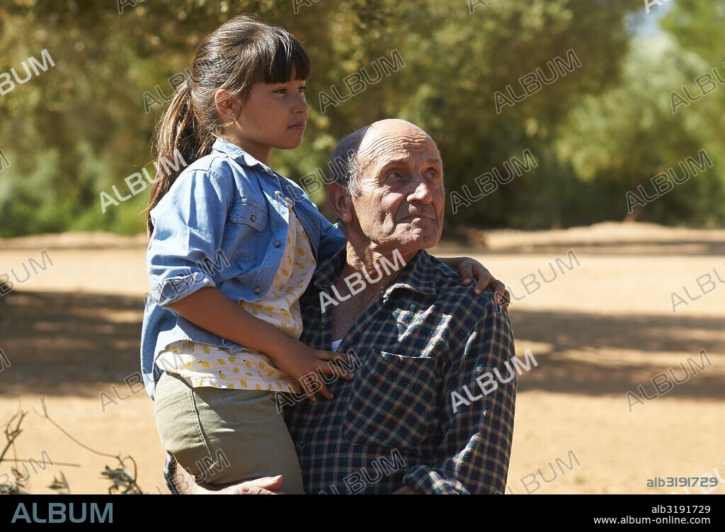 INES RUIZ y MANUEL CUCALA en EL OLIVO, 2016, dirigida por ICIAR BOLLAIN. Copyright MORENA FILMS/THE MATCH FACTORY.