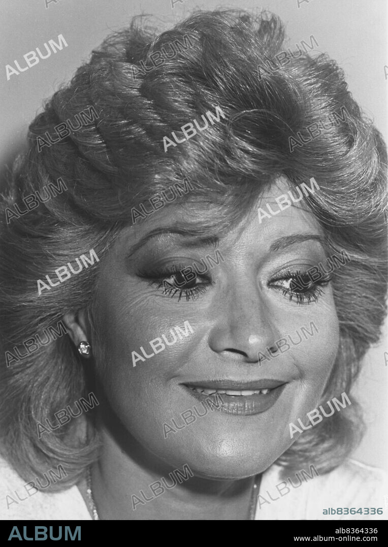 Conchita Bautista (1936-), cantante y actriz de cine española.