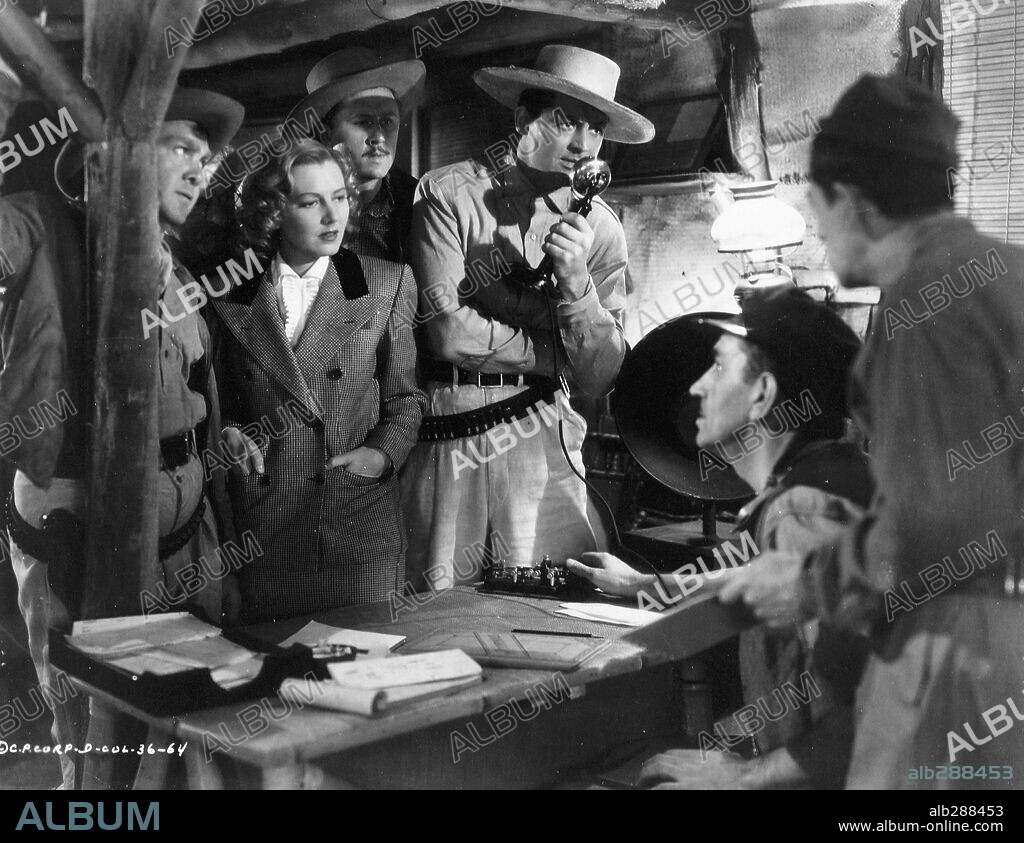 CARY GRANT et SIG RUMANN dans ONLY ANGELS HAVE WINGS, 1939, réalisé par HOWARD HAWKS. Copyright COLUMBIA PICTURES.