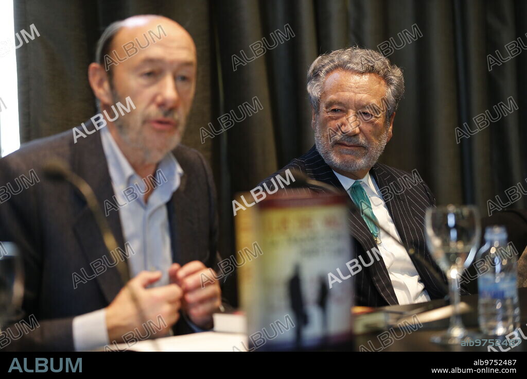 Madrid, 12/16/2015. Presentation of the book by Luis del Val. Photo: Jaime García Archdc.