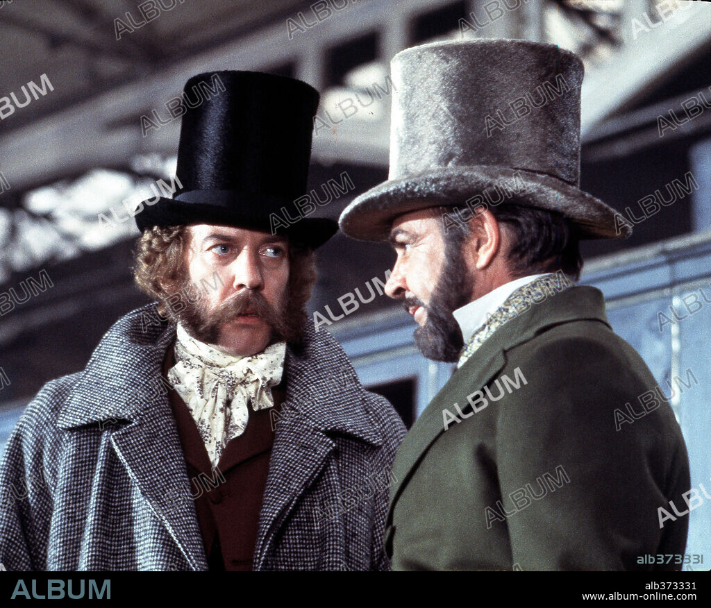DONALD SUTHERLAND and SEAN CONNERY in THE GREAT TRAIN ROBBERY, 1979 (THE FIRST GREAT TRAIN ROBBERY), directed by MICHAEL CRICHTON. Copyright UNITED ARTISTS.