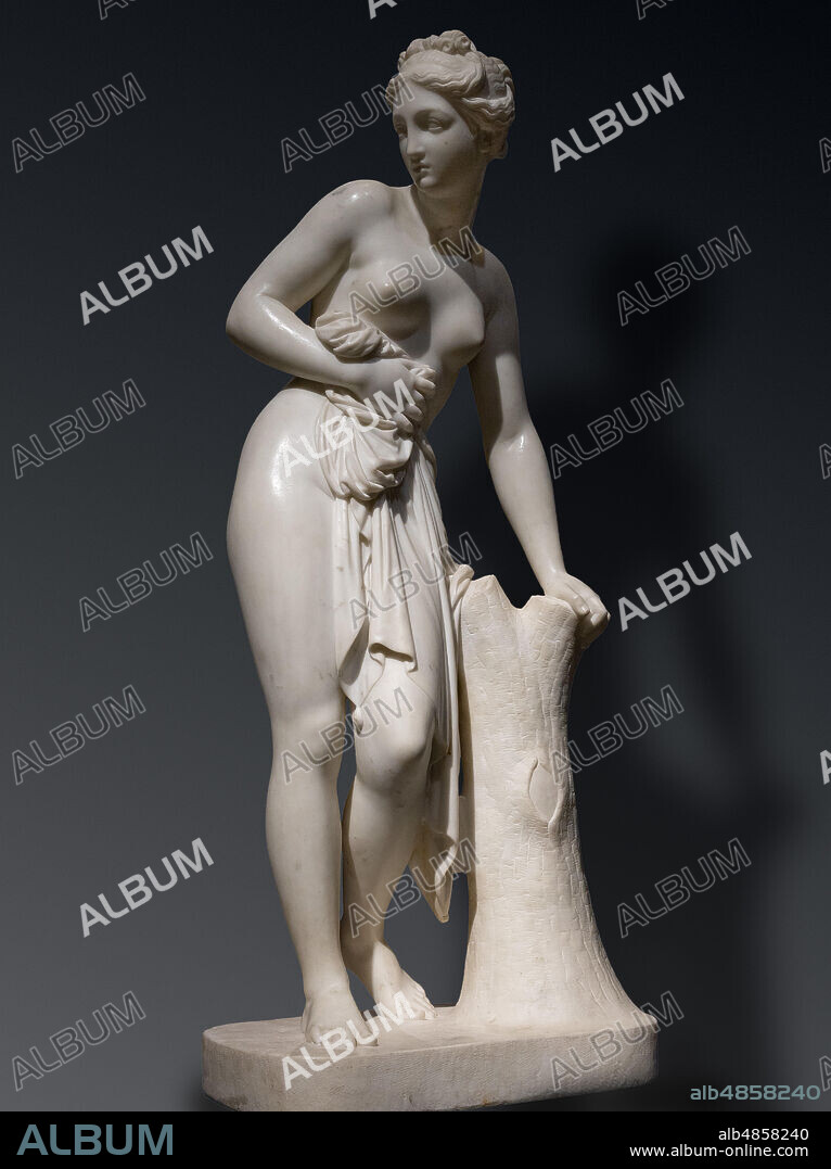 " Venus rising after her Bath", about 1830, by Mathieu Kessels (1784-1836), marble.