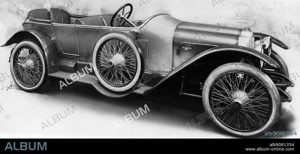 Sporting bodies on touring chasses Mors sleeve valve 17/20 hp 1913 Olympia Motor Show.