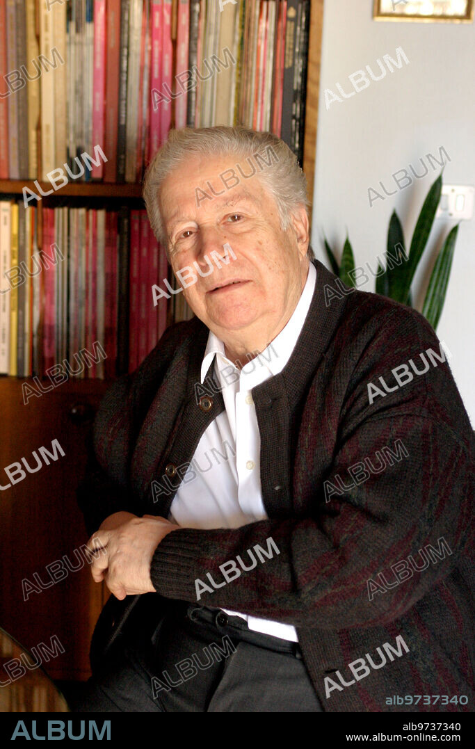 Madrid. 10/08/03. Antonio Iglesias, music critic. Photo: José Luis Álvarez.