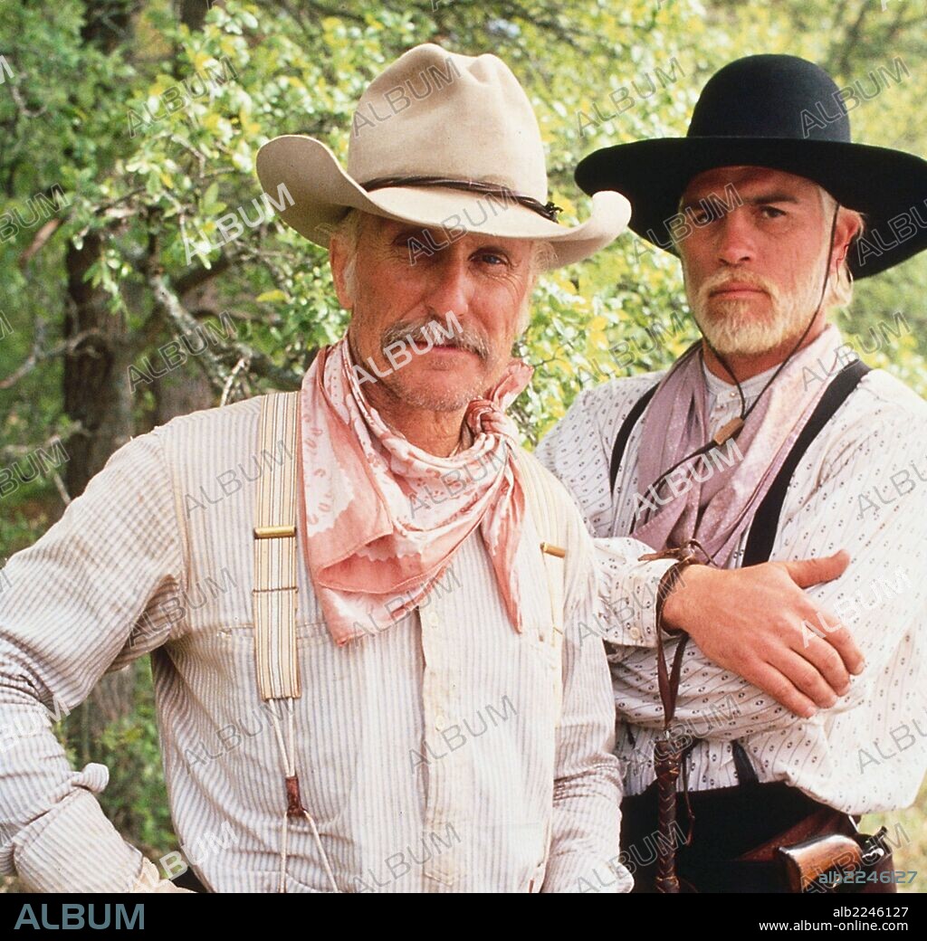 ROBERT DUVALL y TOMMY LEE JONES en PALOMA SOLITARIA, 1989 (LONESOME DOVE), dirigida por SIMON WINCER. Copyright ALIANZA FILMS INTERNATIONAL/MOTOWN PROD./QUINTEX ENTERTAINME.