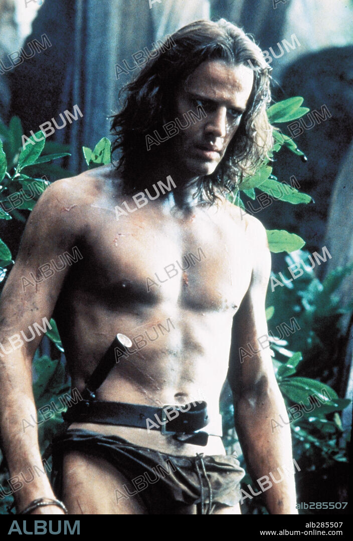 CHRISTOPHER LAMBERT dans GREYSTOKE: THE LEGEND OF TARZAN, LORD OF THE APES, 1984, réalisé par HUGH HUDSON. Copyright WARNER BROTHERS.