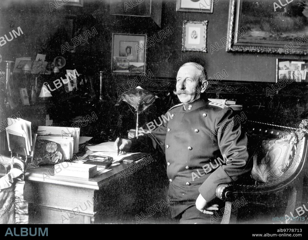 February 1907. The Moroccan police. The Swiss artillery colonel, Mr. Armin Muller, appointed inspector general of said Corps - photo Trampus.
