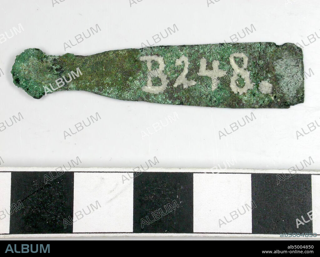 drawbar, drawbar, bronze, 1 x 5 cm, Old Kingdom, 3rd Dynasty, Egypt.
