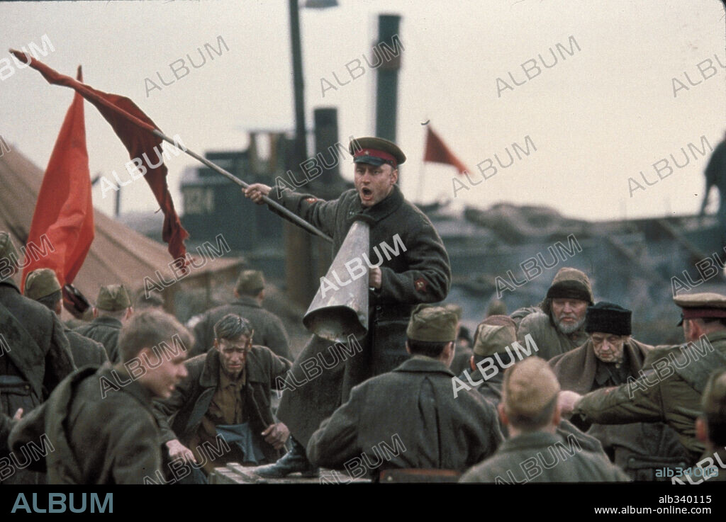 ENEMY AT THE GATES, 2001, directed by JEAN-JACQUES ANNAUD. Copyright TRI STAR PICTURES / BAILEY, ALEX.